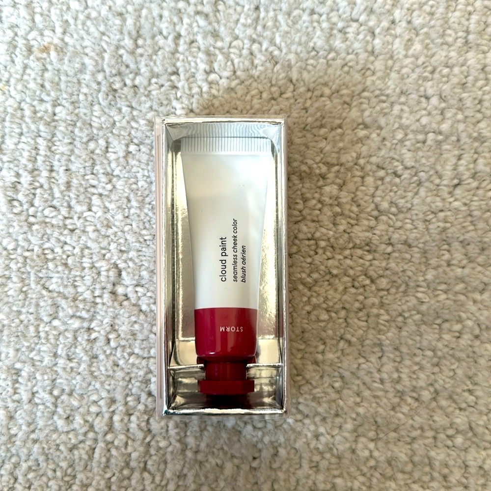 Glossier cloud paint Storm